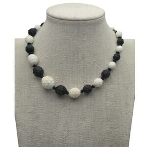 Black White Faceted Bead Necklace Choker Signed Hong Kong Vintage Mod Contrast